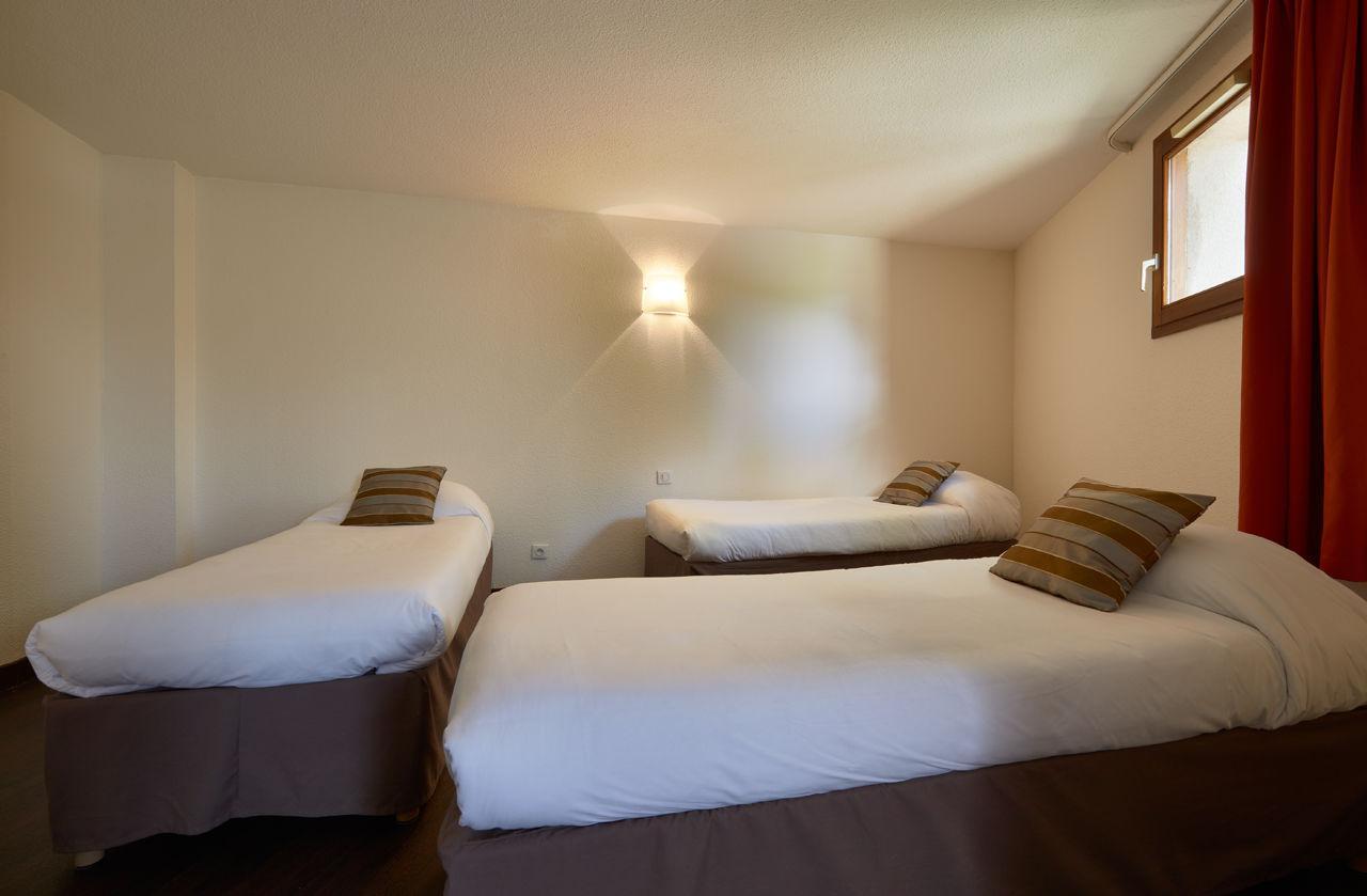 Logis Des Trois Massifs Hotel Claix  Exterior photo